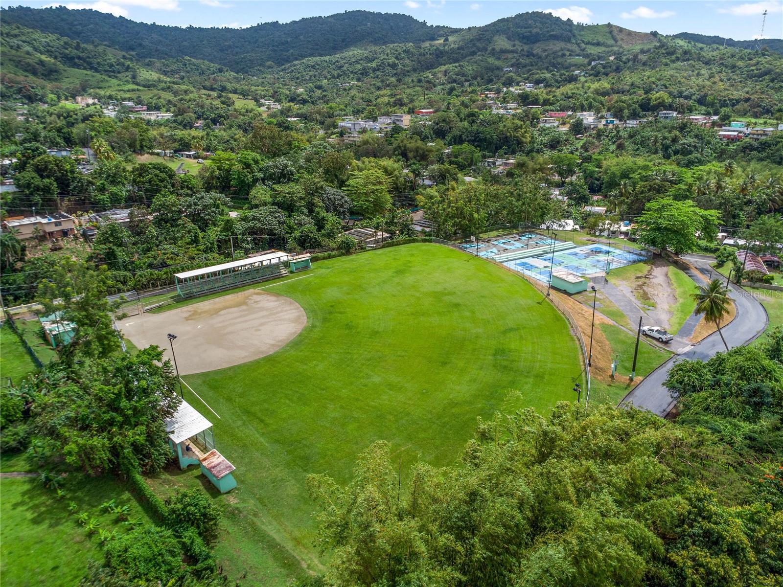 757 KM 1.7 INT LOT 4 LA CEIBA POLLOS WARD