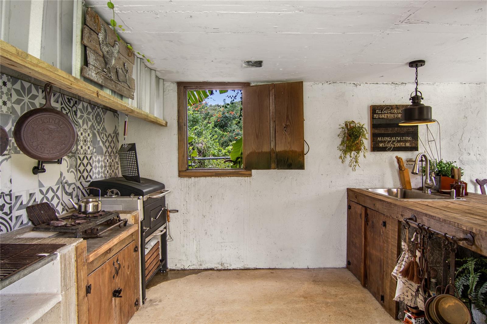 757 KM 1.7 INT LOT 4 LA CEIBA POLLOS WARD