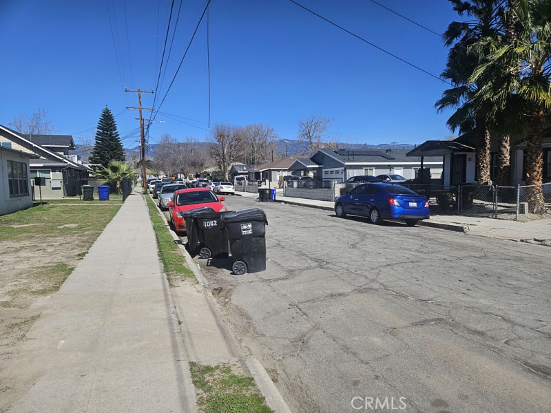 1038 Pershing