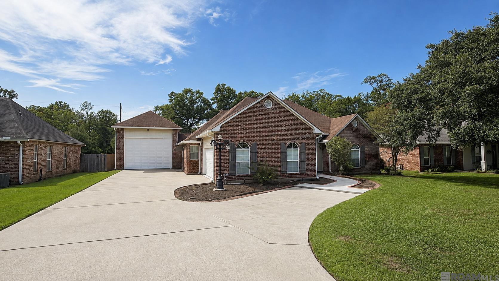 30125 Oak Shadow Dr