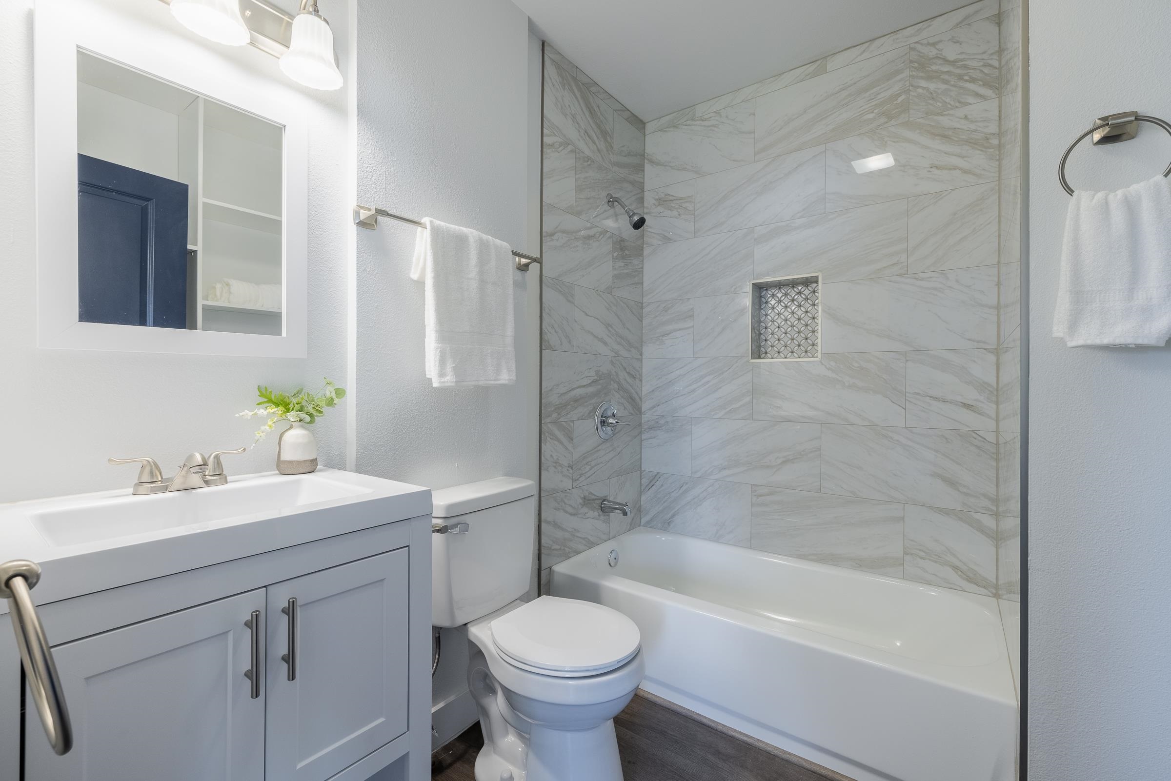 2127 E South Crescent Ave