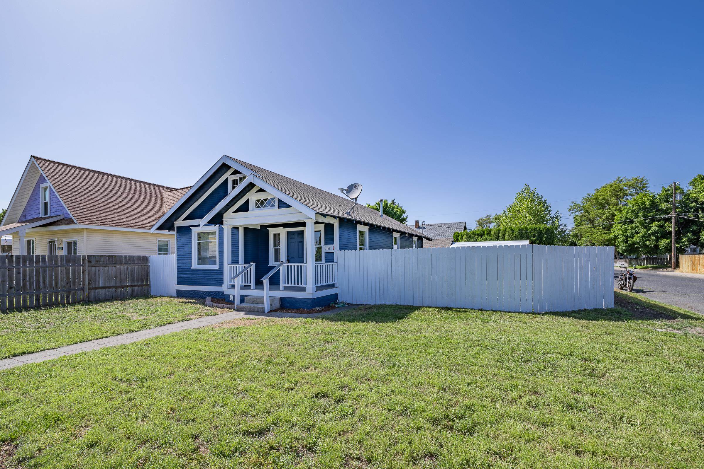 2127 E South Crescent Ave