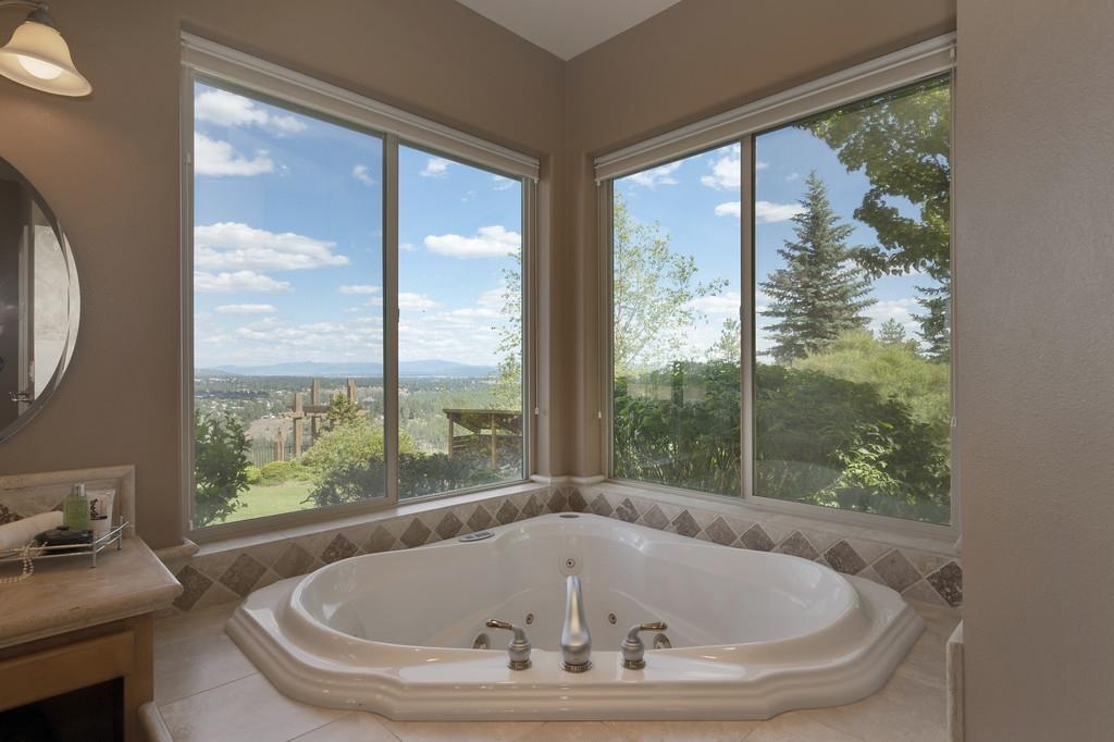 4908 N Indian Bluff Ln