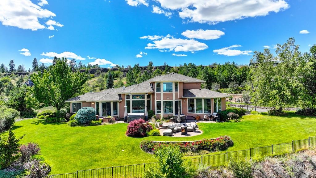 4908 N Indian Bluff Ln