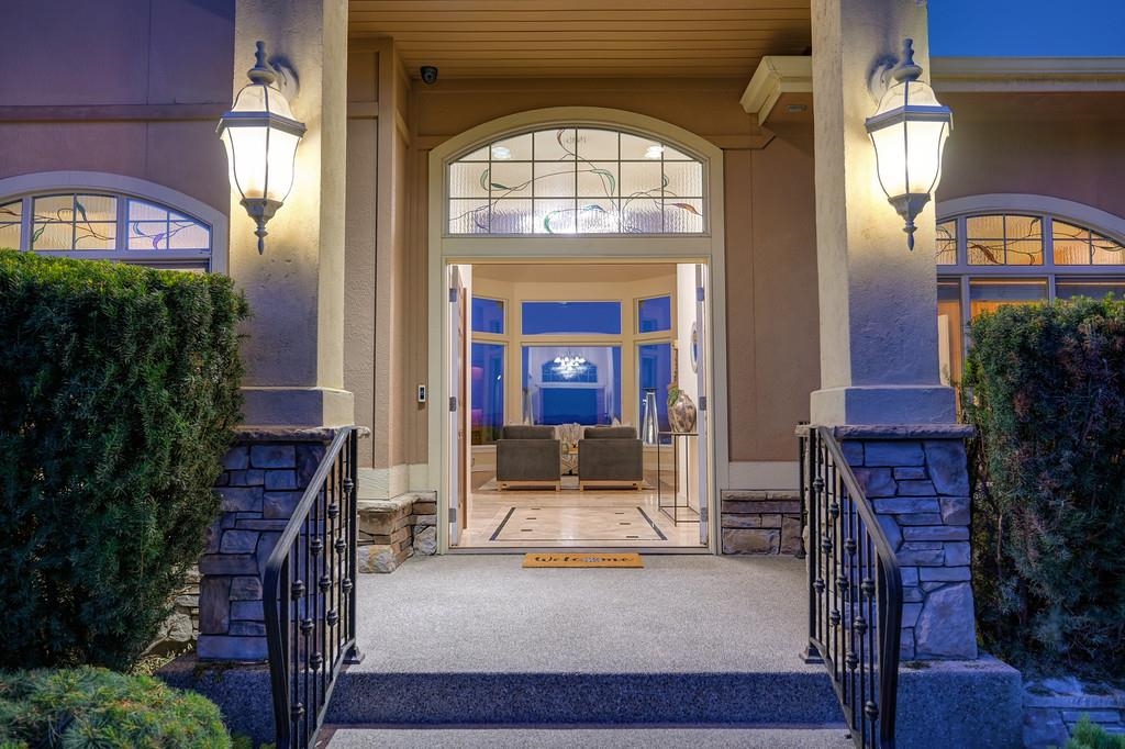 4908 N Indian Bluff Ln