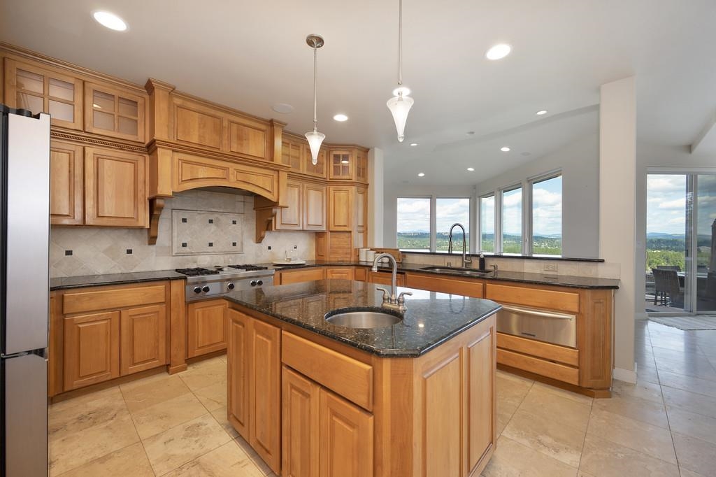 4908 N Indian Bluff Ln