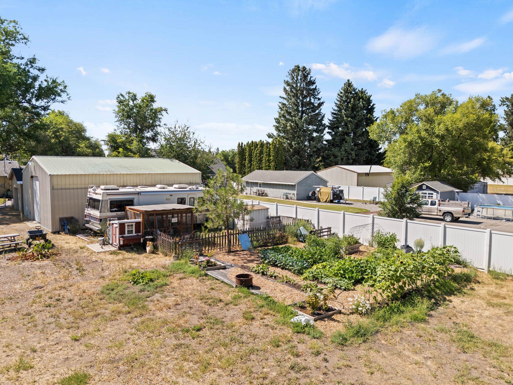 1321 S Pierce Rd