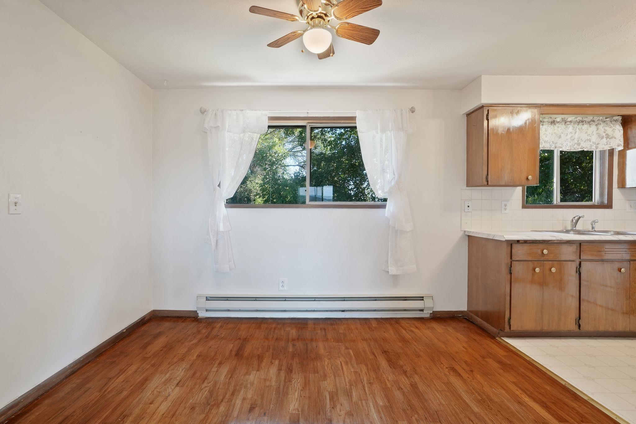 16924 E Broadway Ave