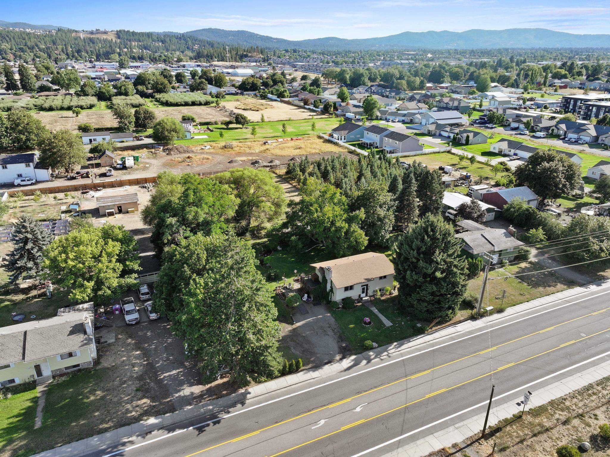 16924 E Broadway Ave