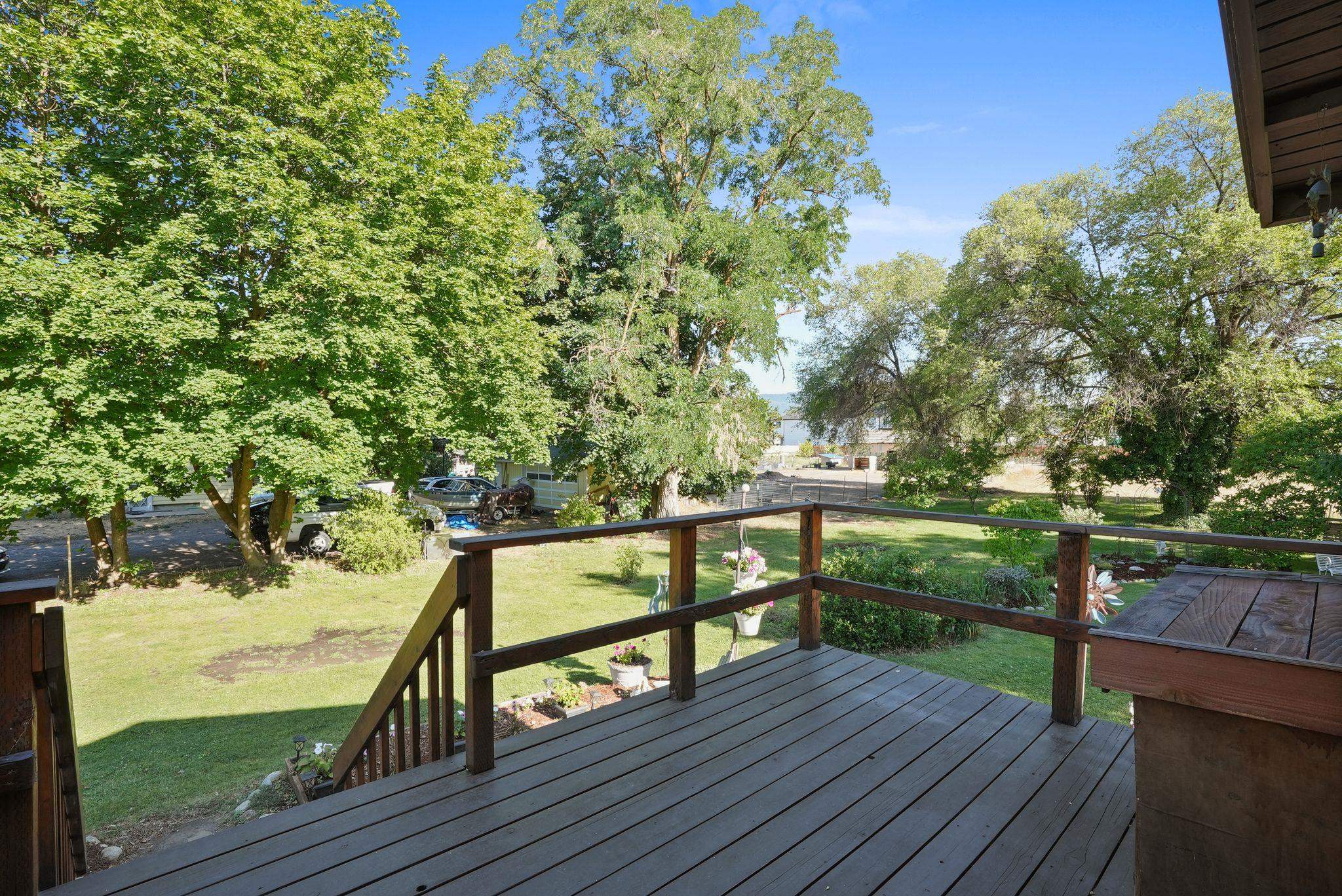 16924 E Broadway Ave