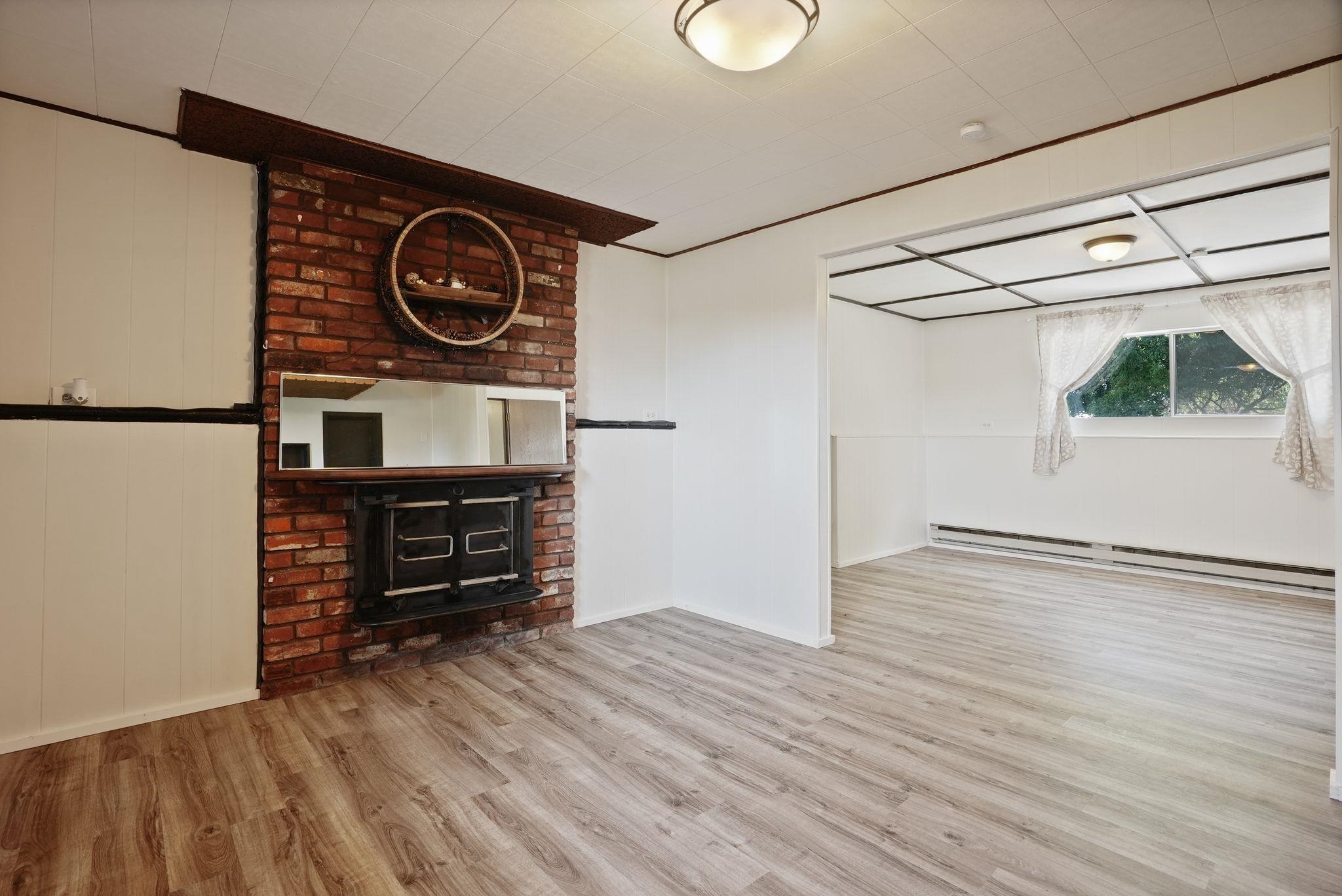 16924 E Broadway Ave