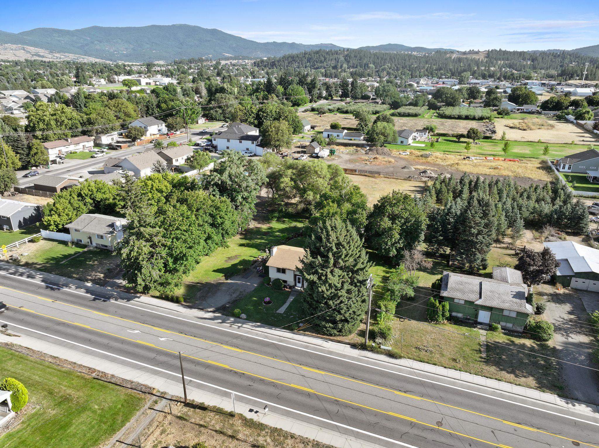 16924 E Broadway Ave