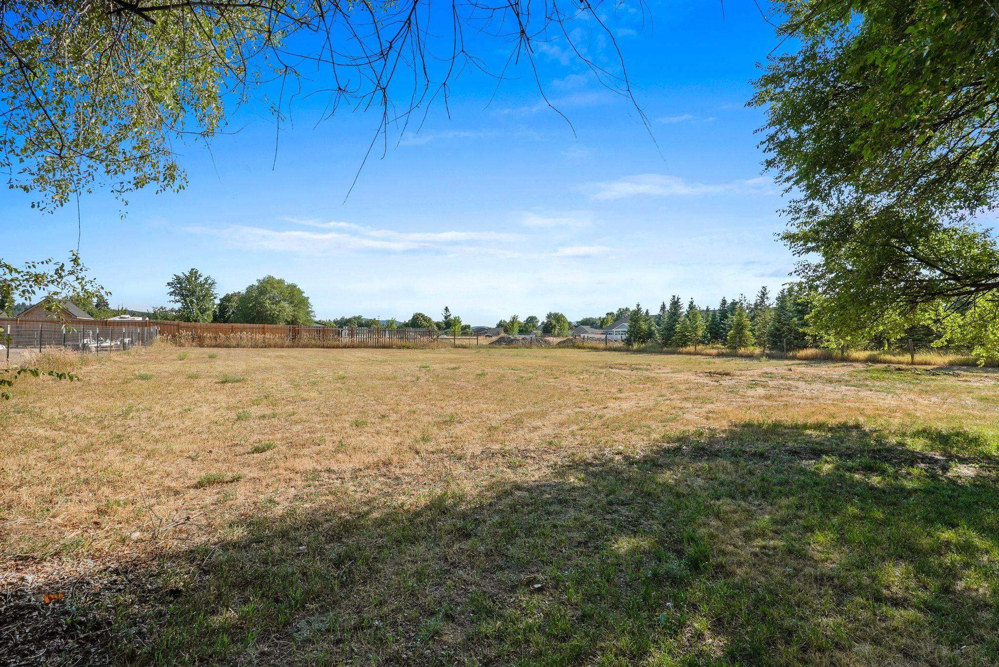 16924 E Broadway Ave