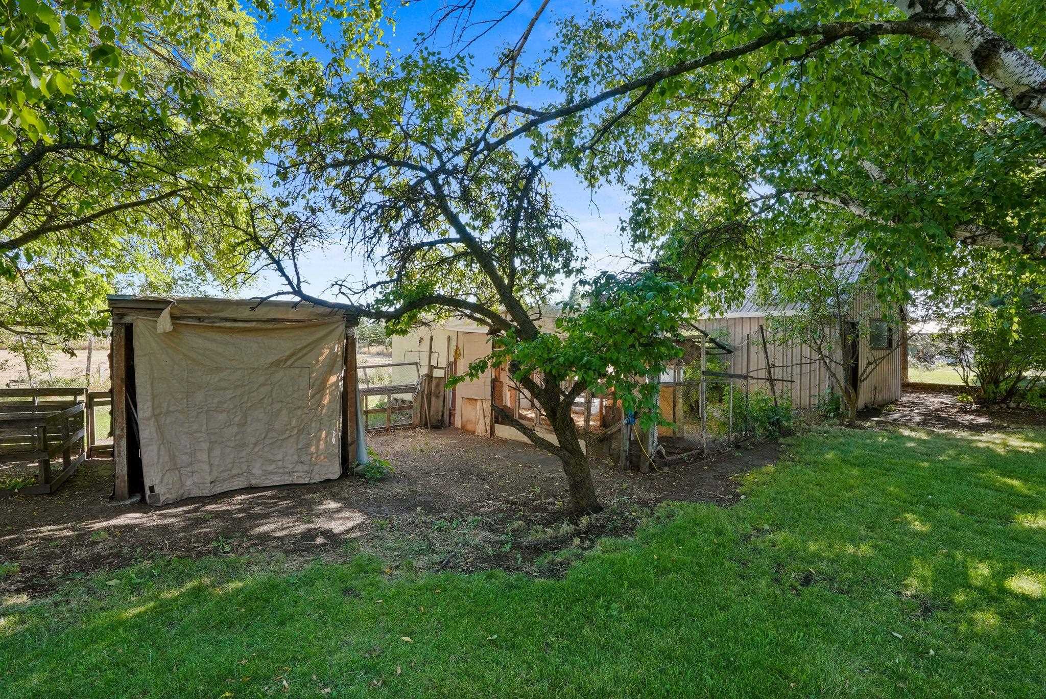 16924 E Broadway Ave