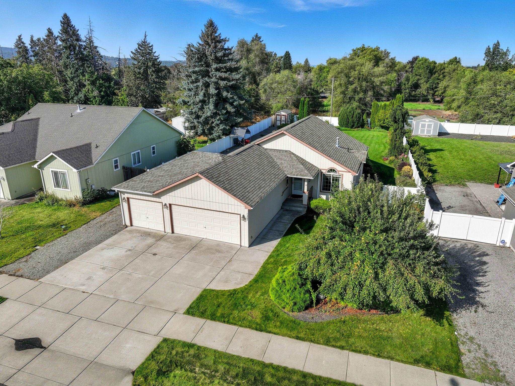 1307 N Pierce Rd