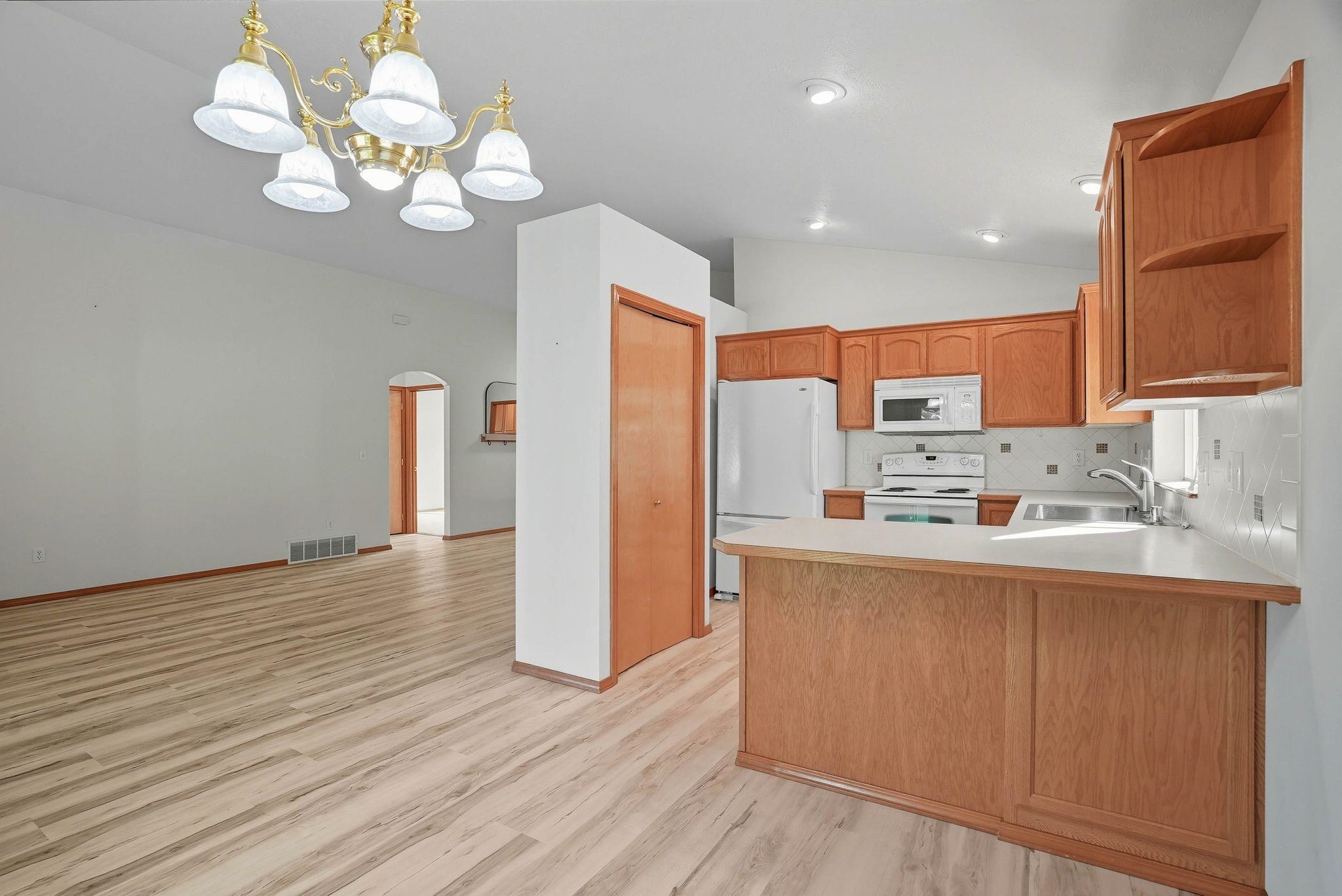 1307 N Pierce Rd
