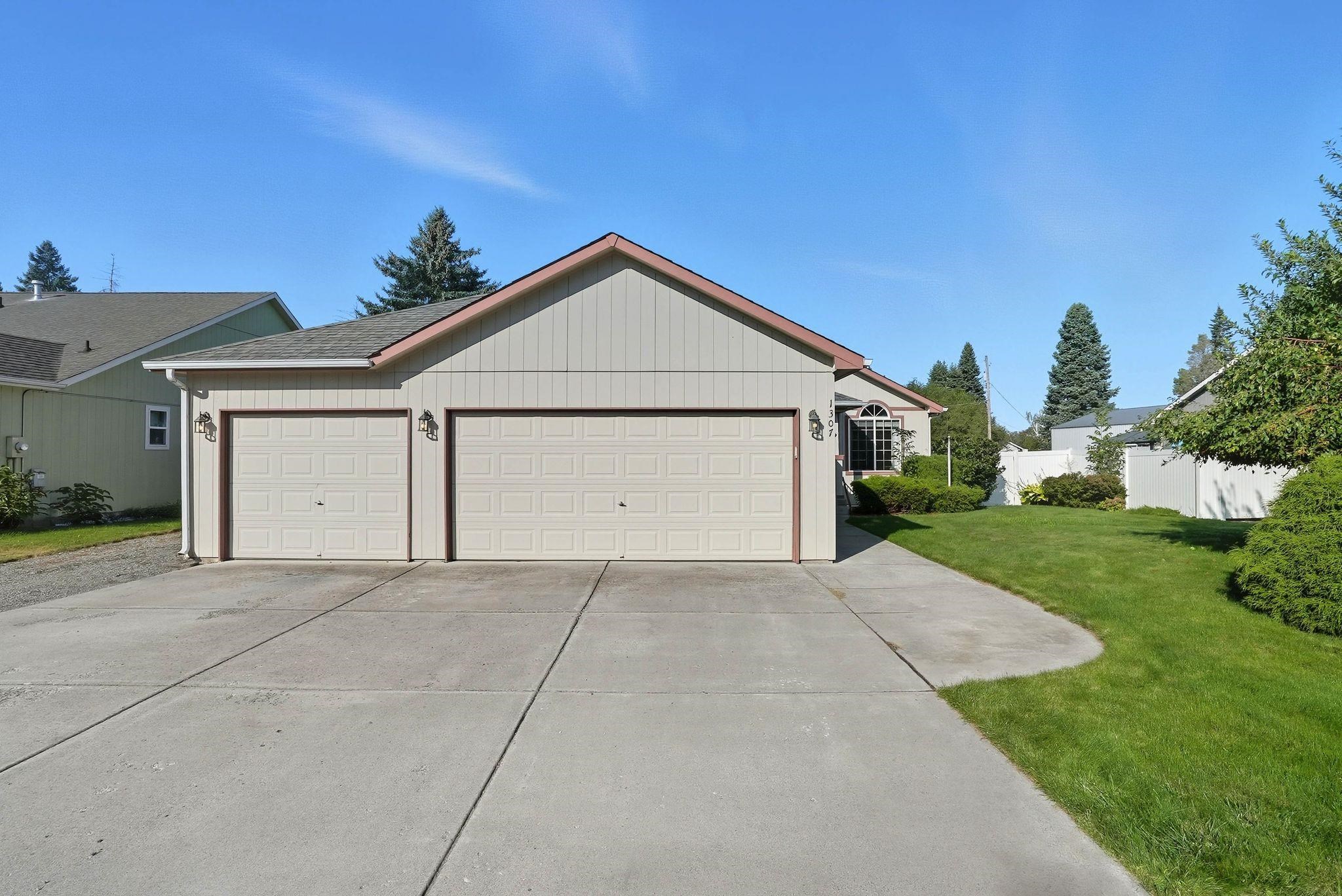1307 N Pierce Rd