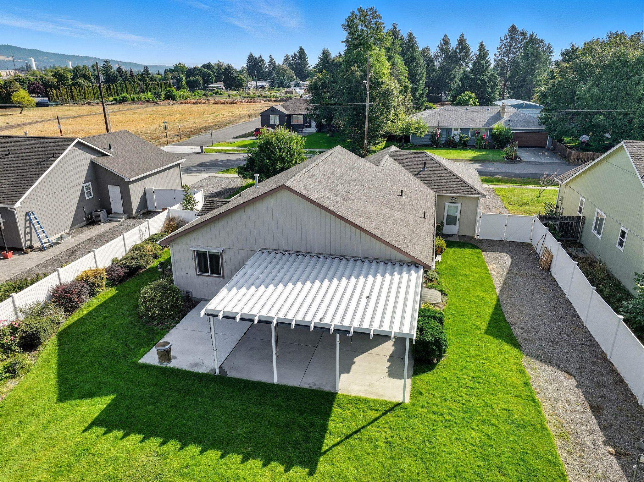 1307 N Pierce Rd