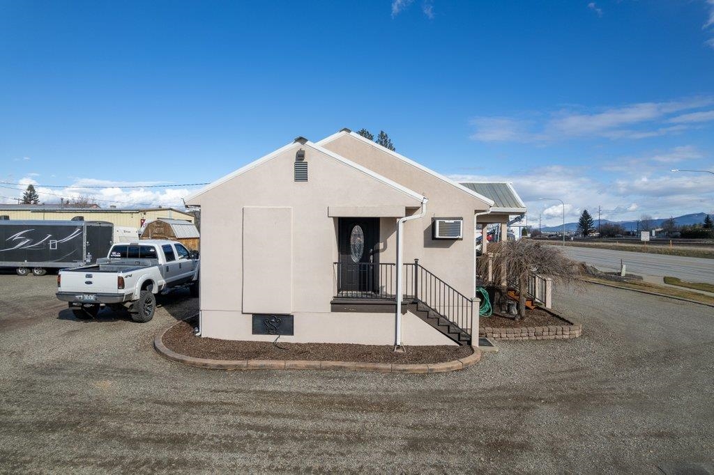 11619 - 11621 Trent Ave