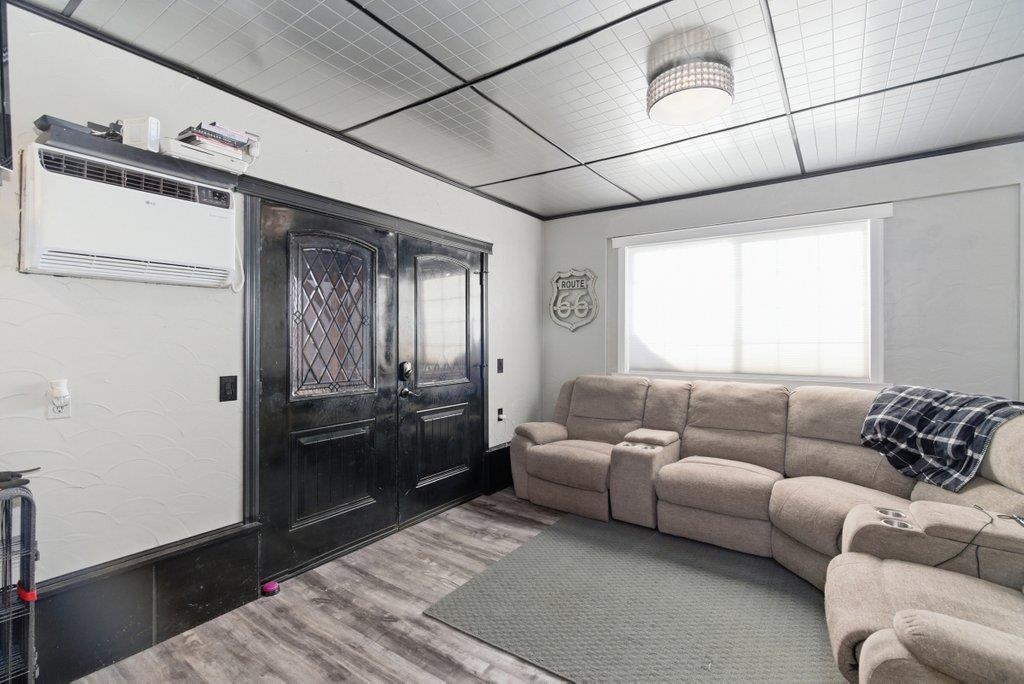 11619 - 11621 Trent Ave