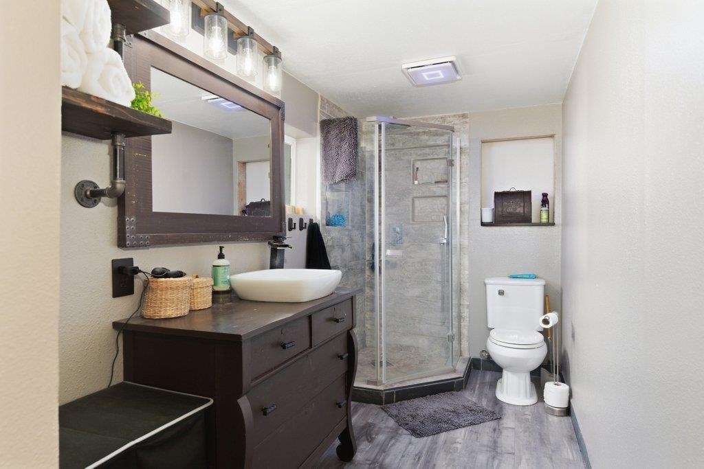 11619 - 11621 Trent Ave