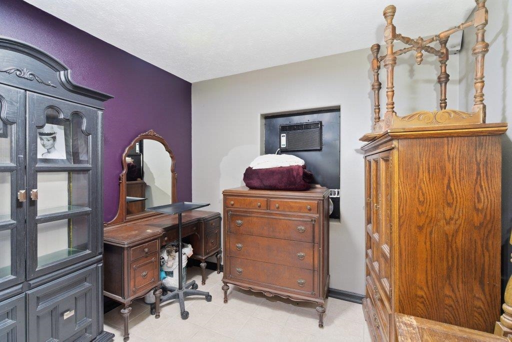 11619 - 11621 Trent Ave