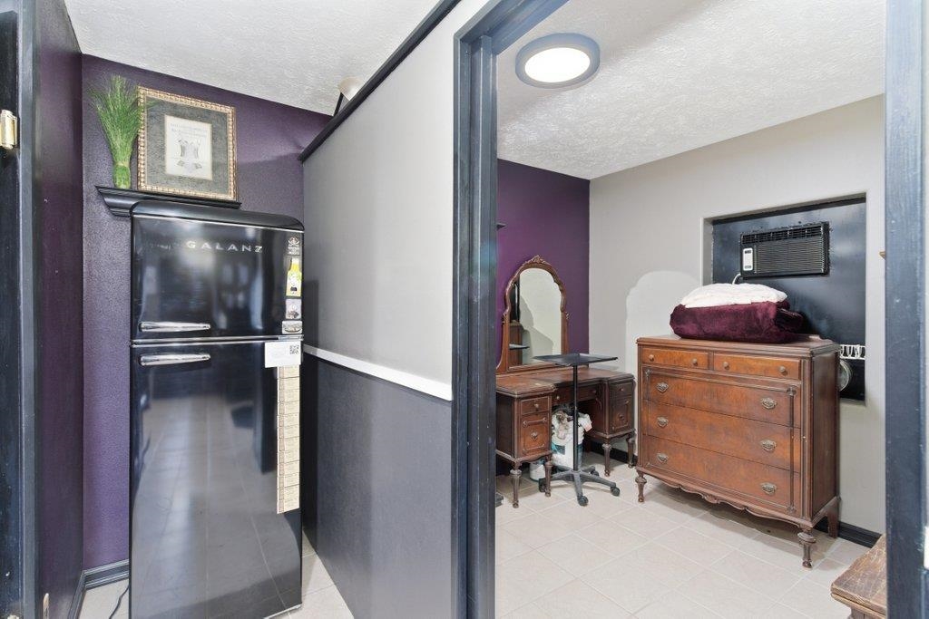 11619 - 11621 Trent Ave