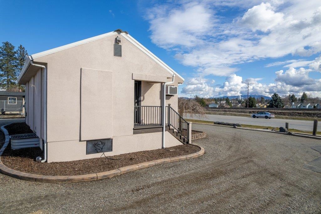 11619 - 11621 Trent Ave