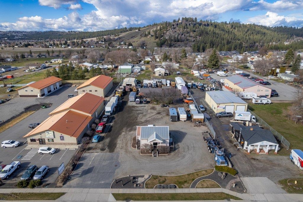 11619 - 11621 Trent Ave