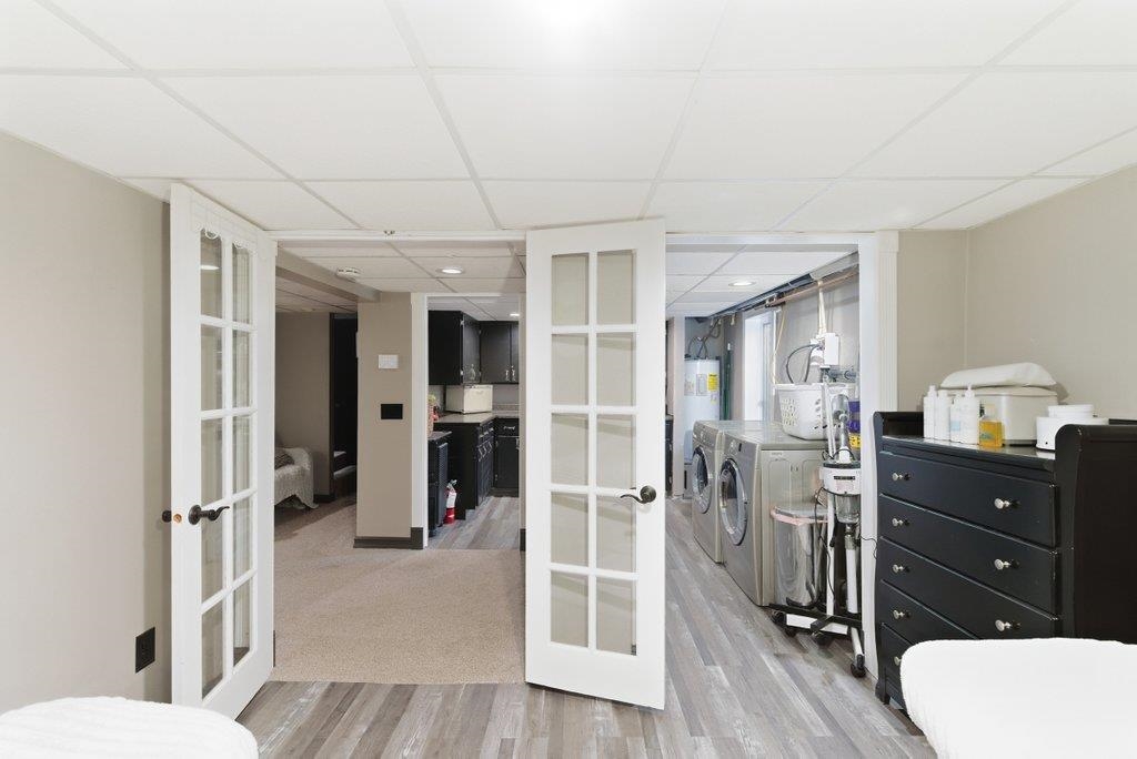 11619 - 11621 Trent Ave