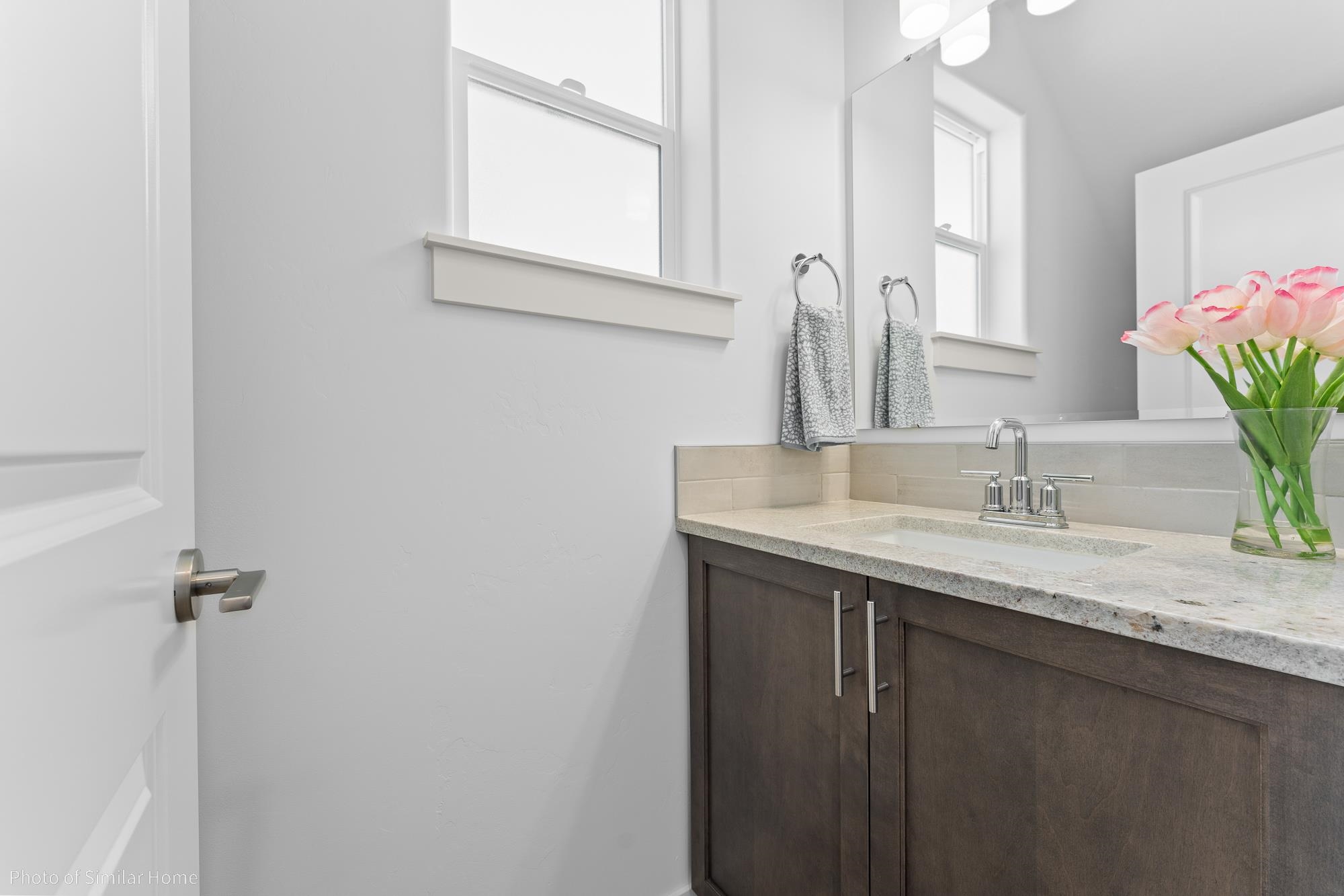 228 N Viewmont Ct