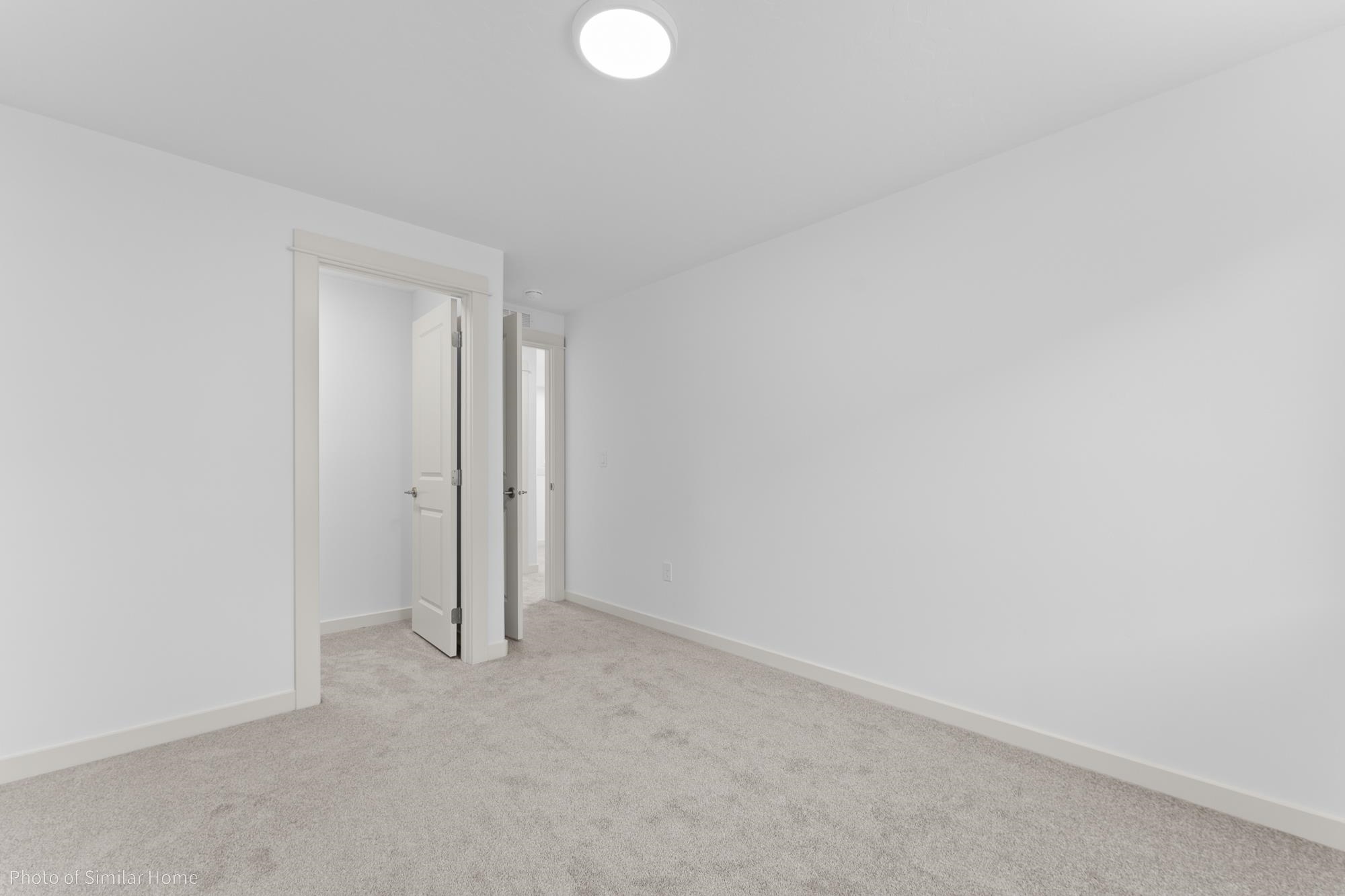 228 N Viewmont Ct