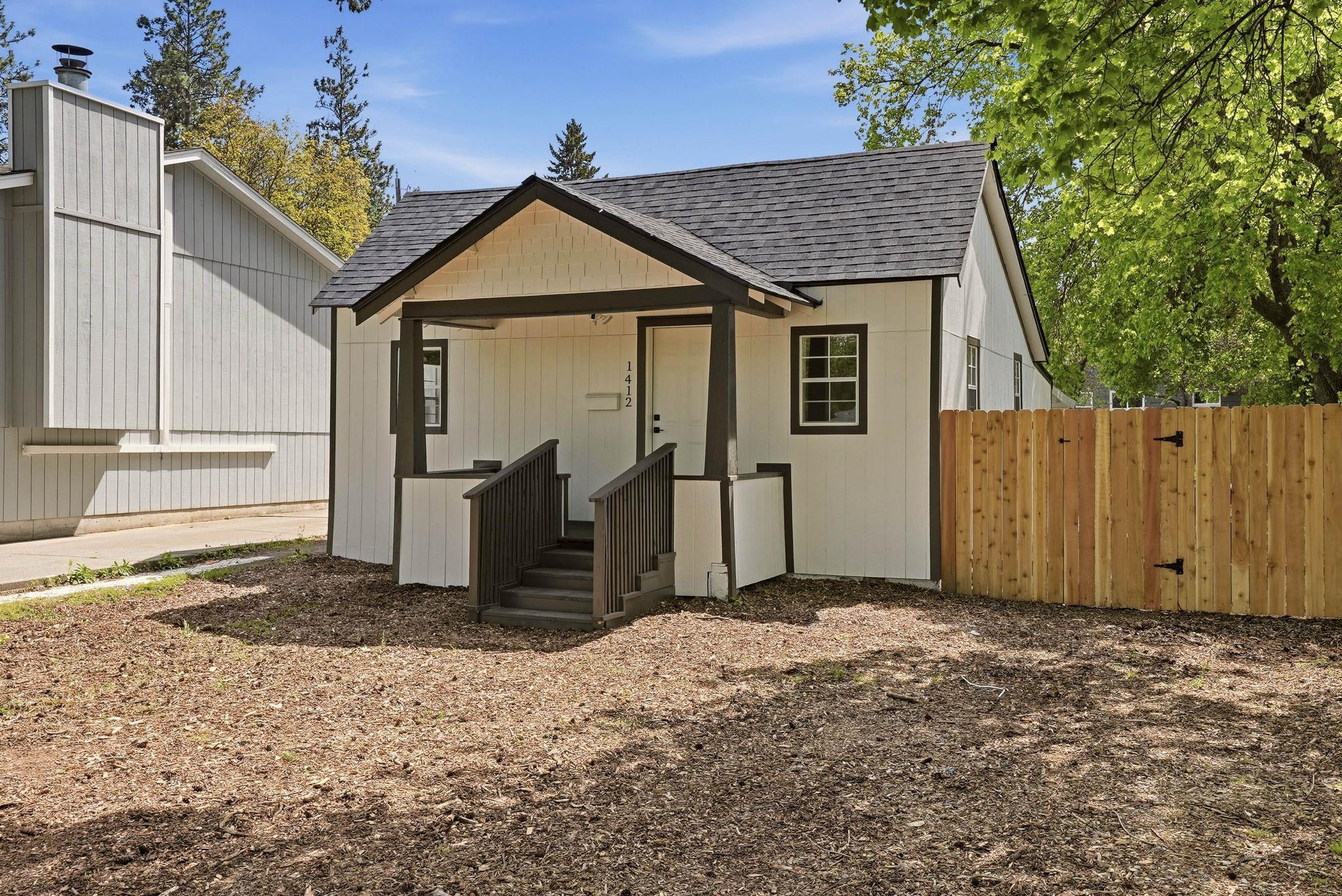 1412 E 36th Ave