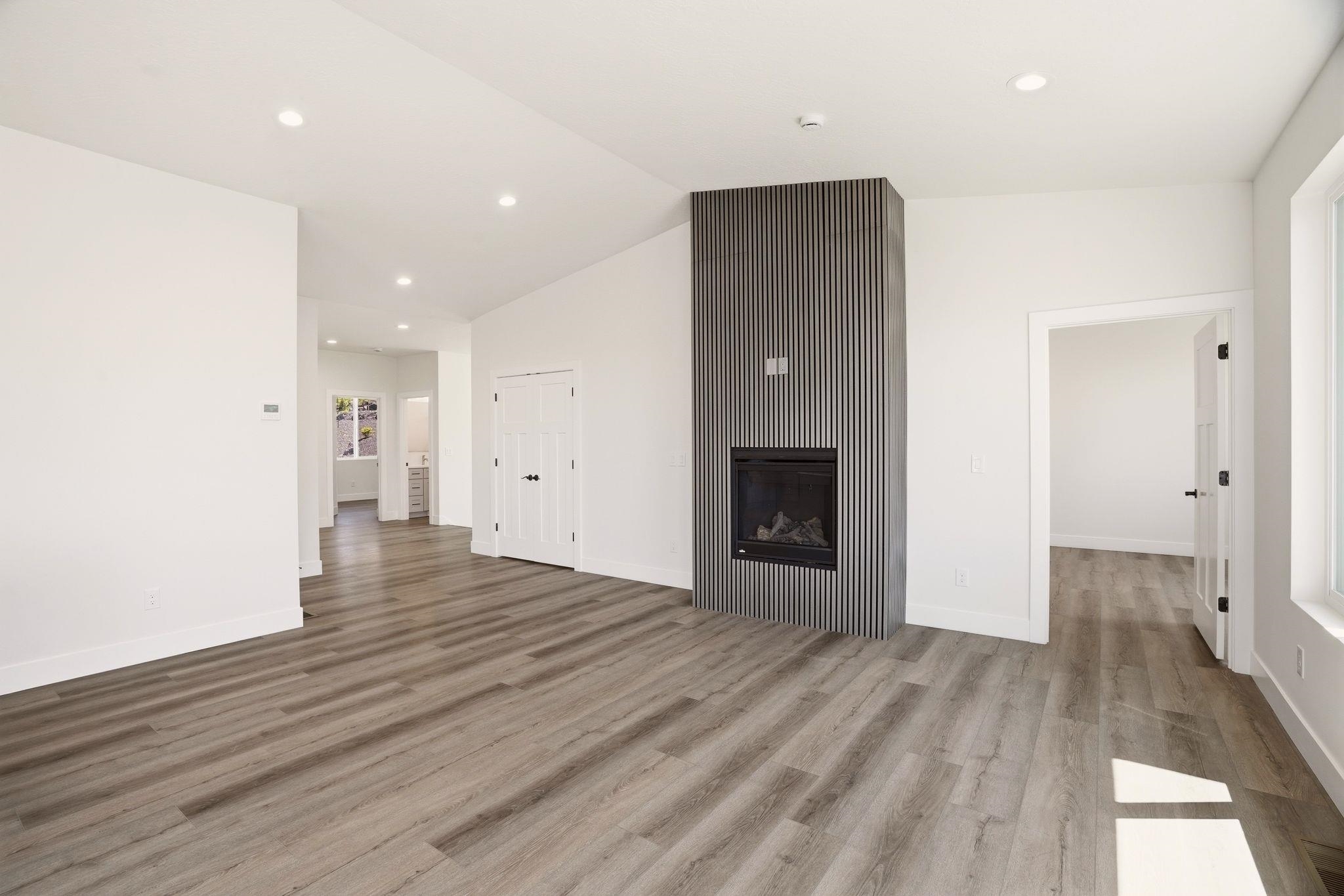 4217 W Tolliver Ct