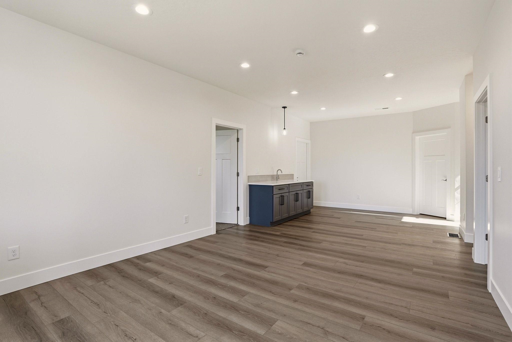 4219 W Tolliver Ct