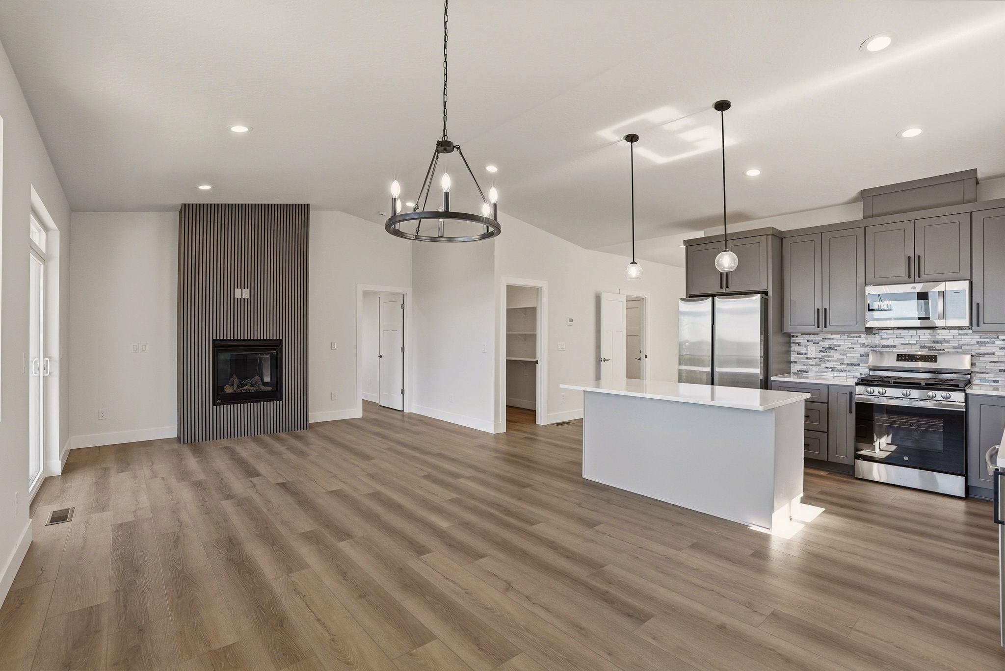 4219 W Tolliver Ct
