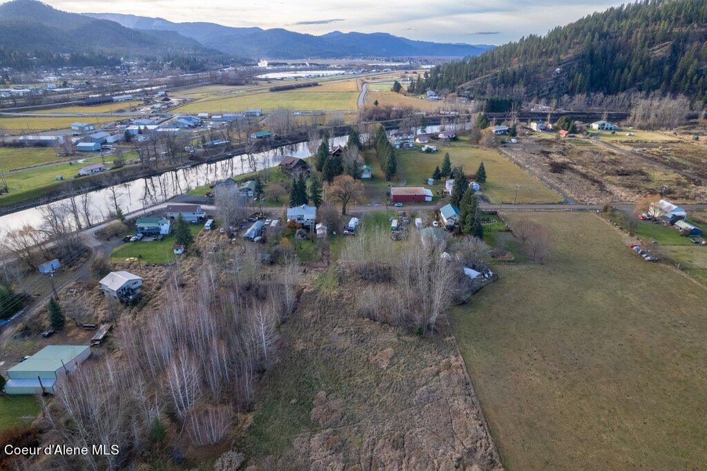 747 Riverdale Dr, St. Maries