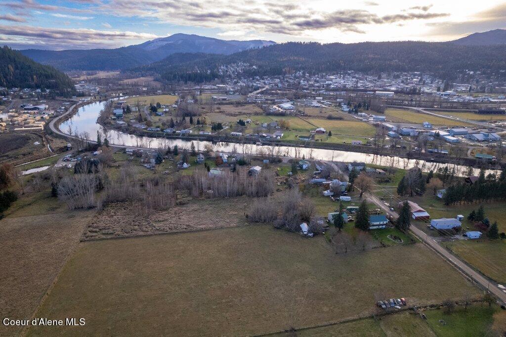 747 Riverdale Dr, St. Maries