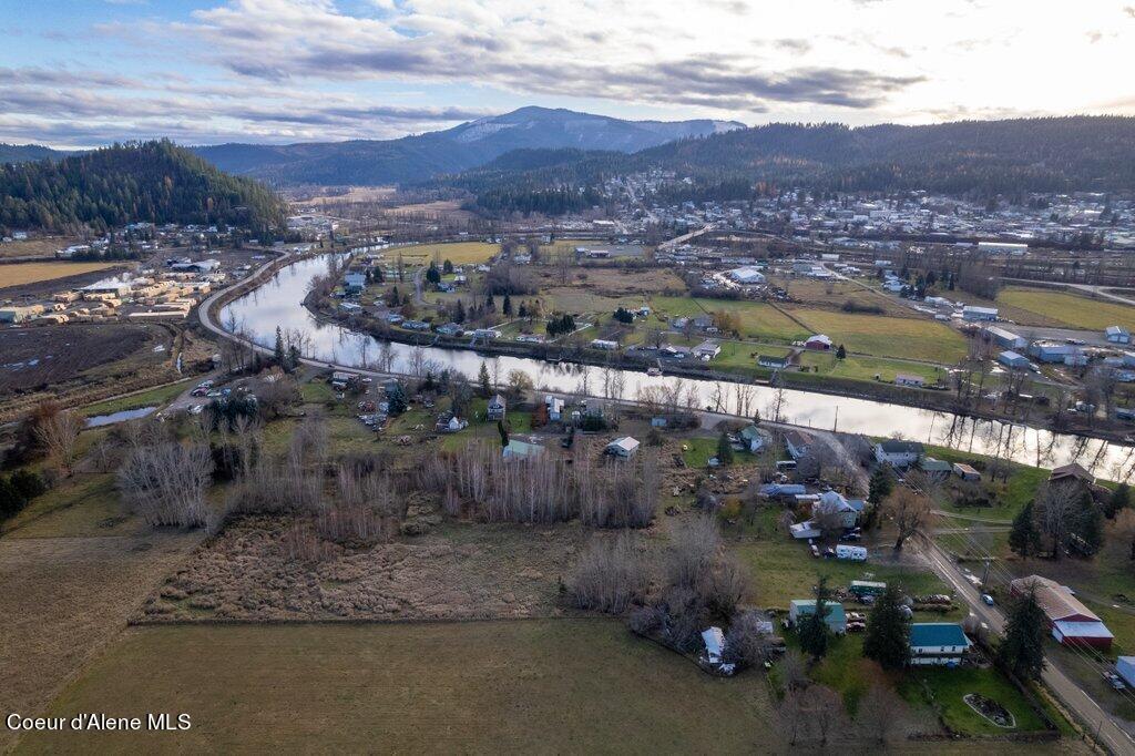 747 Riverdale Dr, St. Maries