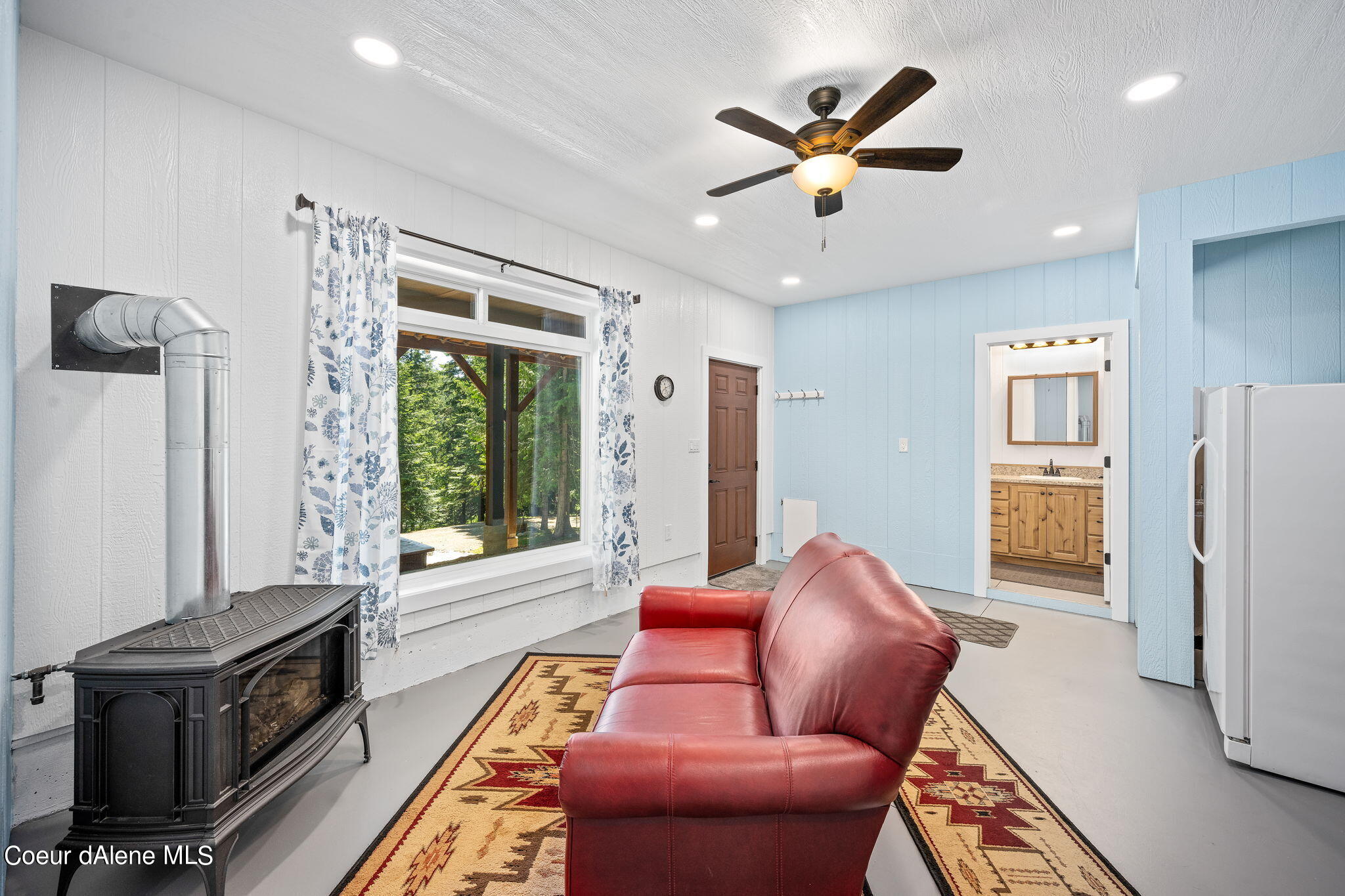 2470 Smith Lake Rd