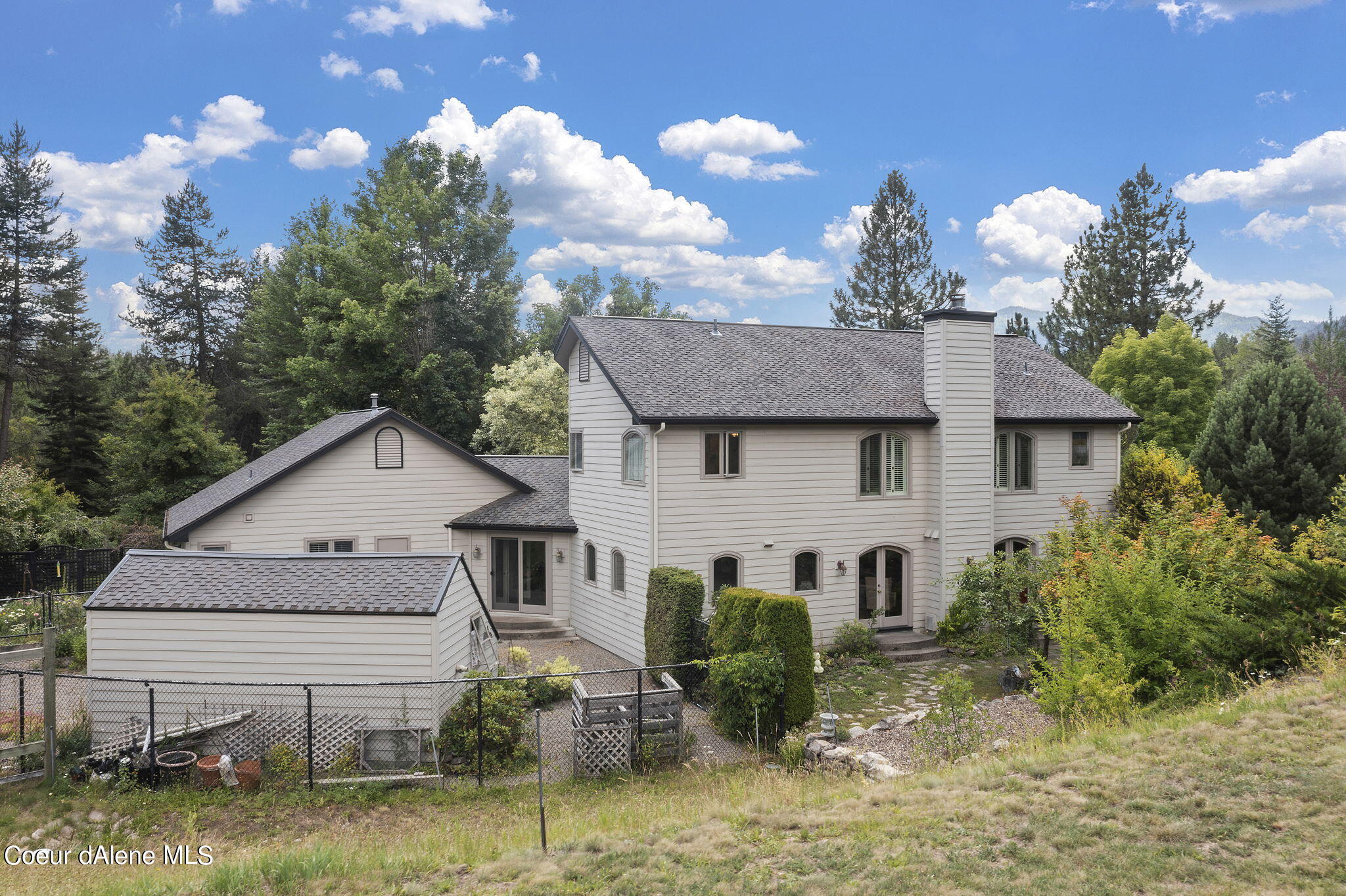 8262 S Gilmore Ln