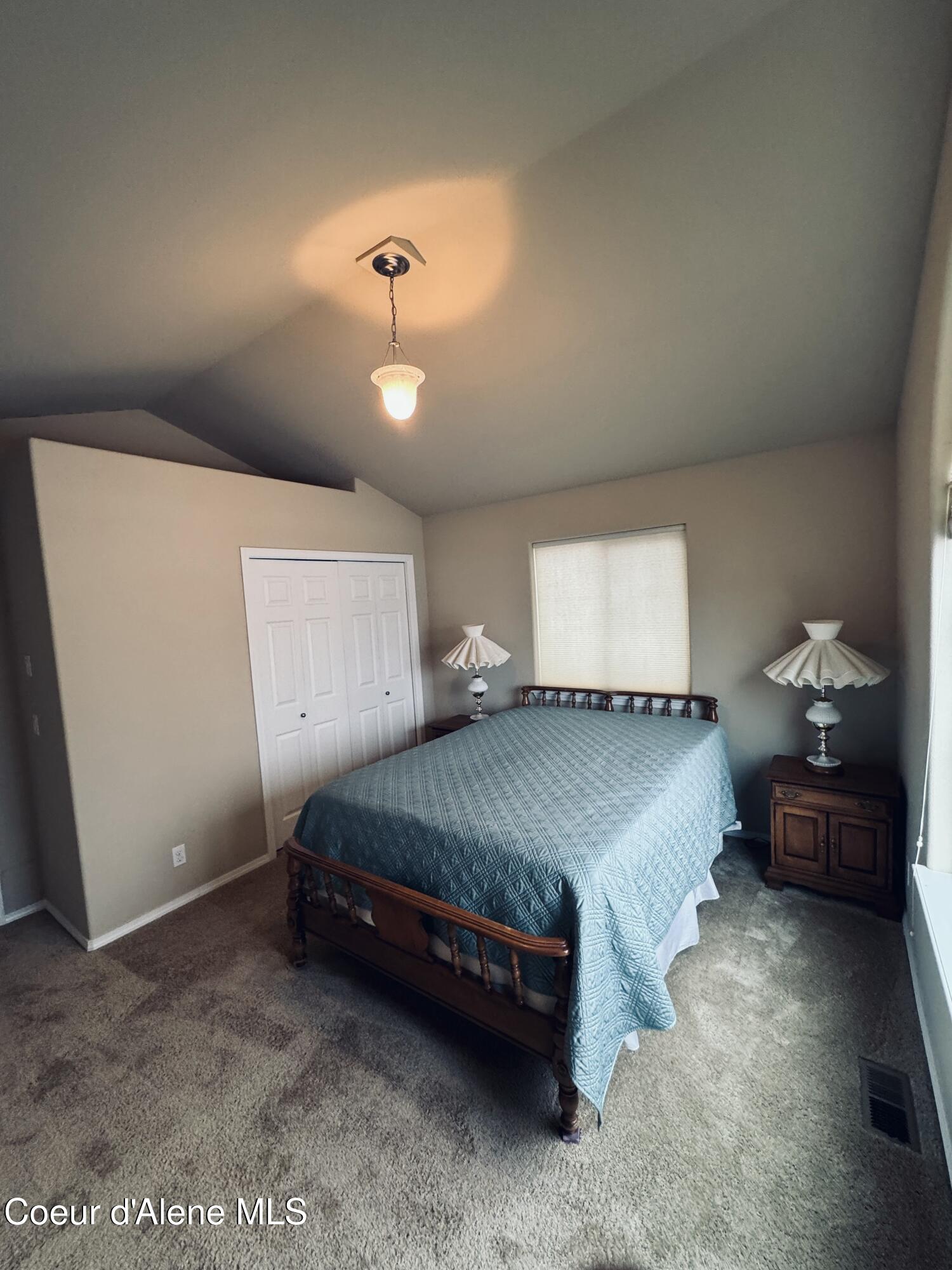 8208 N SALMONBERRY LOOP