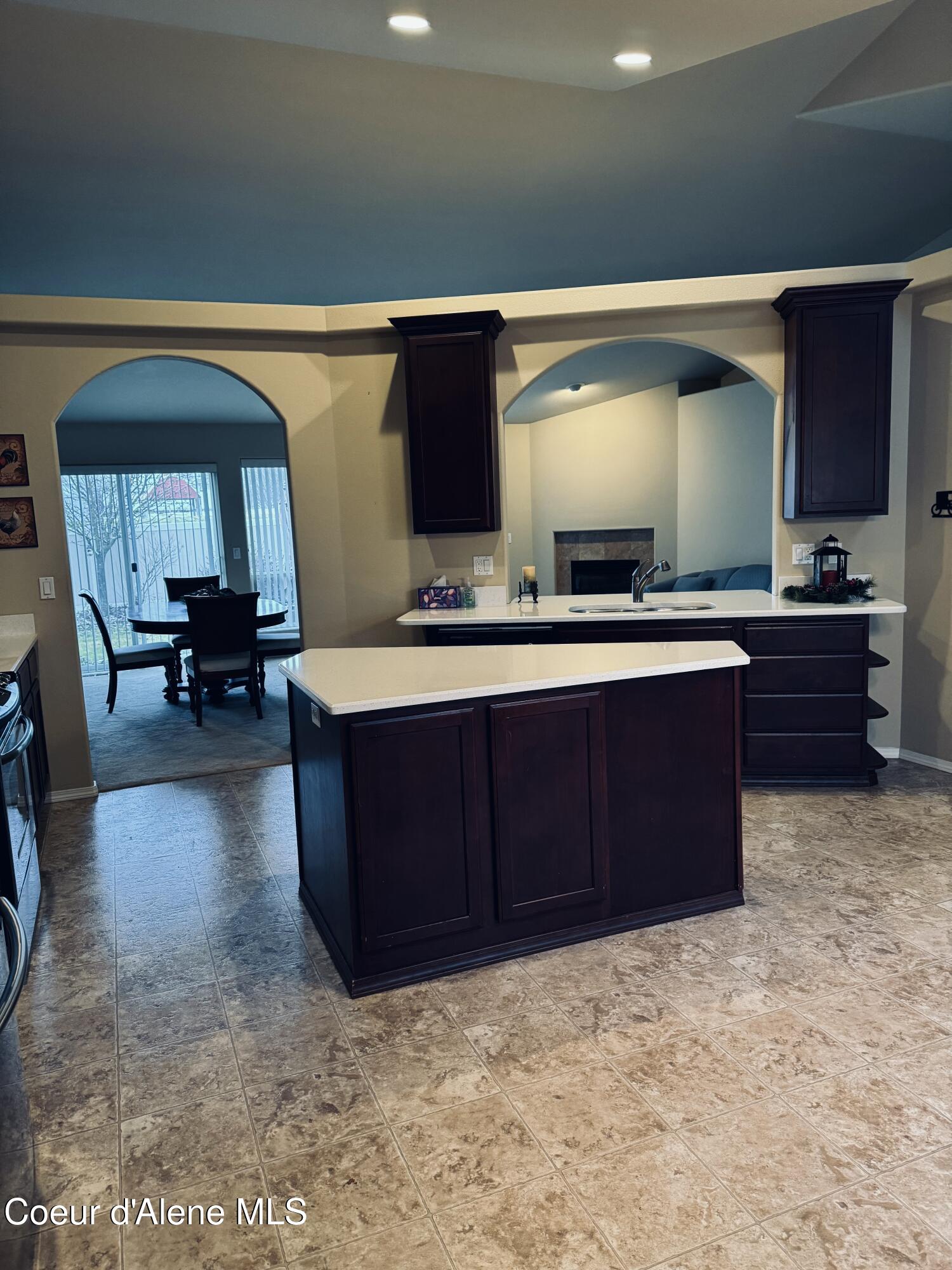 8208 N SALMONBERRY LOOP