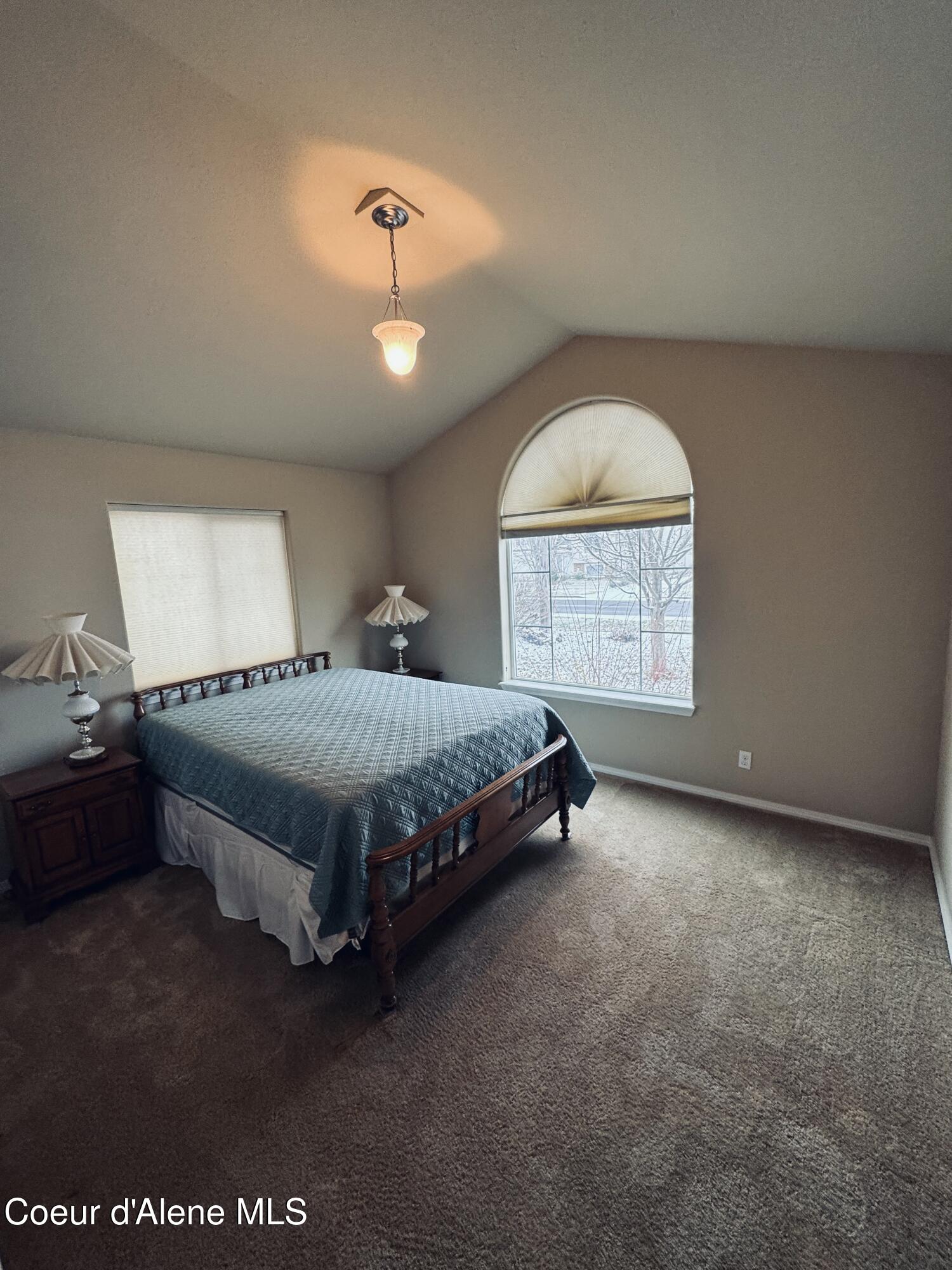 8208 N SALMONBERRY LOOP