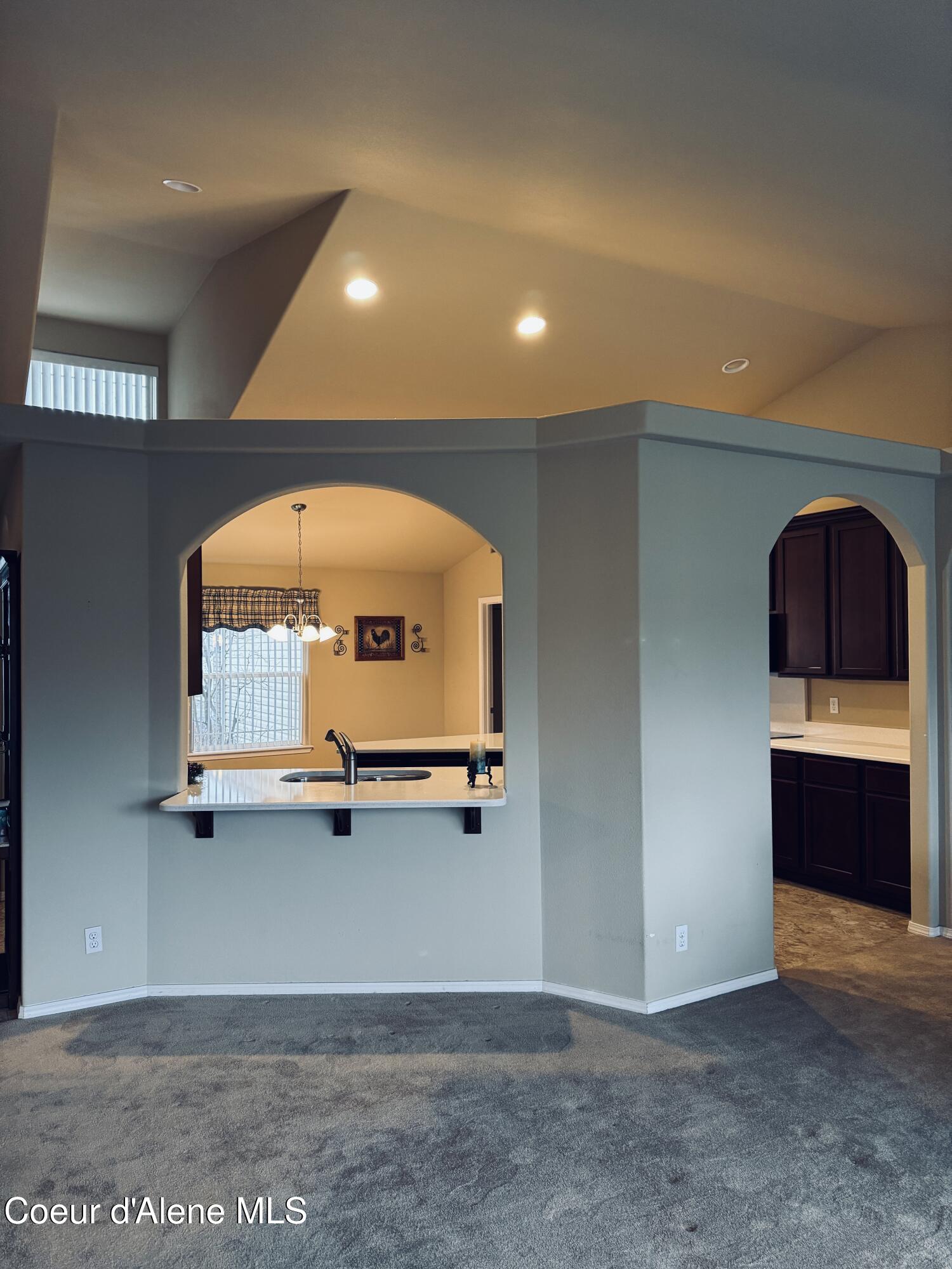 8208 N SALMONBERRY LOOP