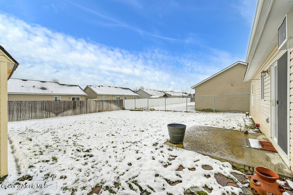 6357 W Lofty Ridge St