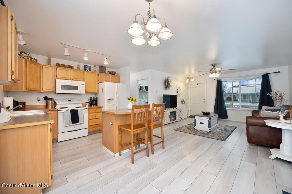 6357 W Lofty Ridge St