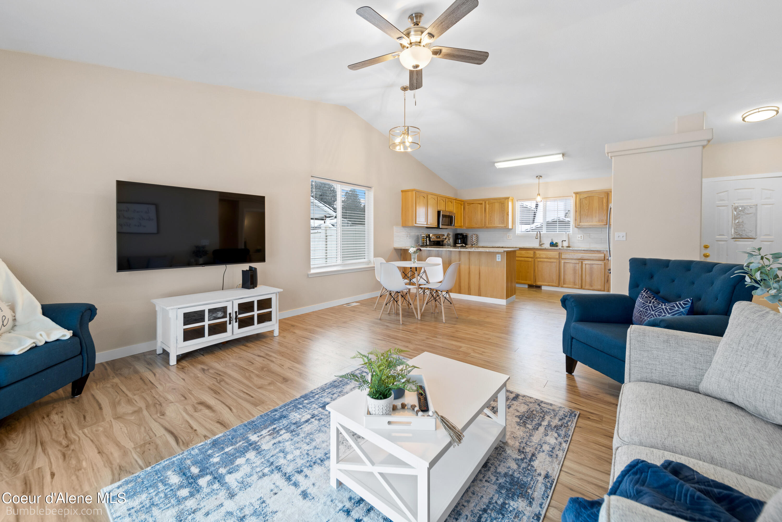 321 E MALLARD AVE