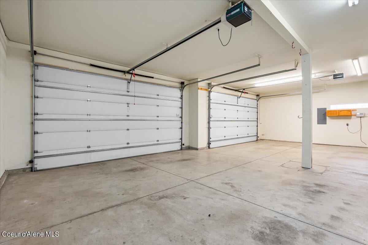 3323 W LOXTON LOOP