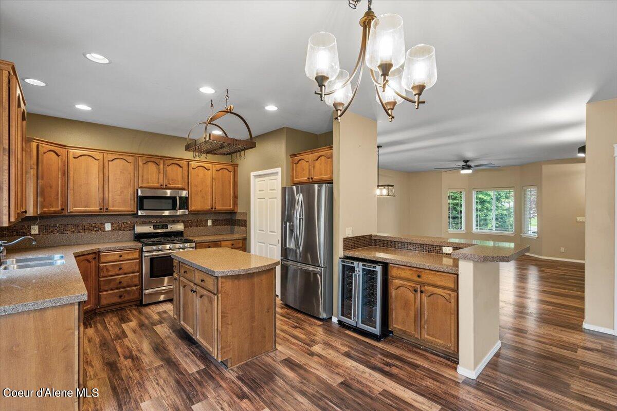 3323 W LOXTON LOOP